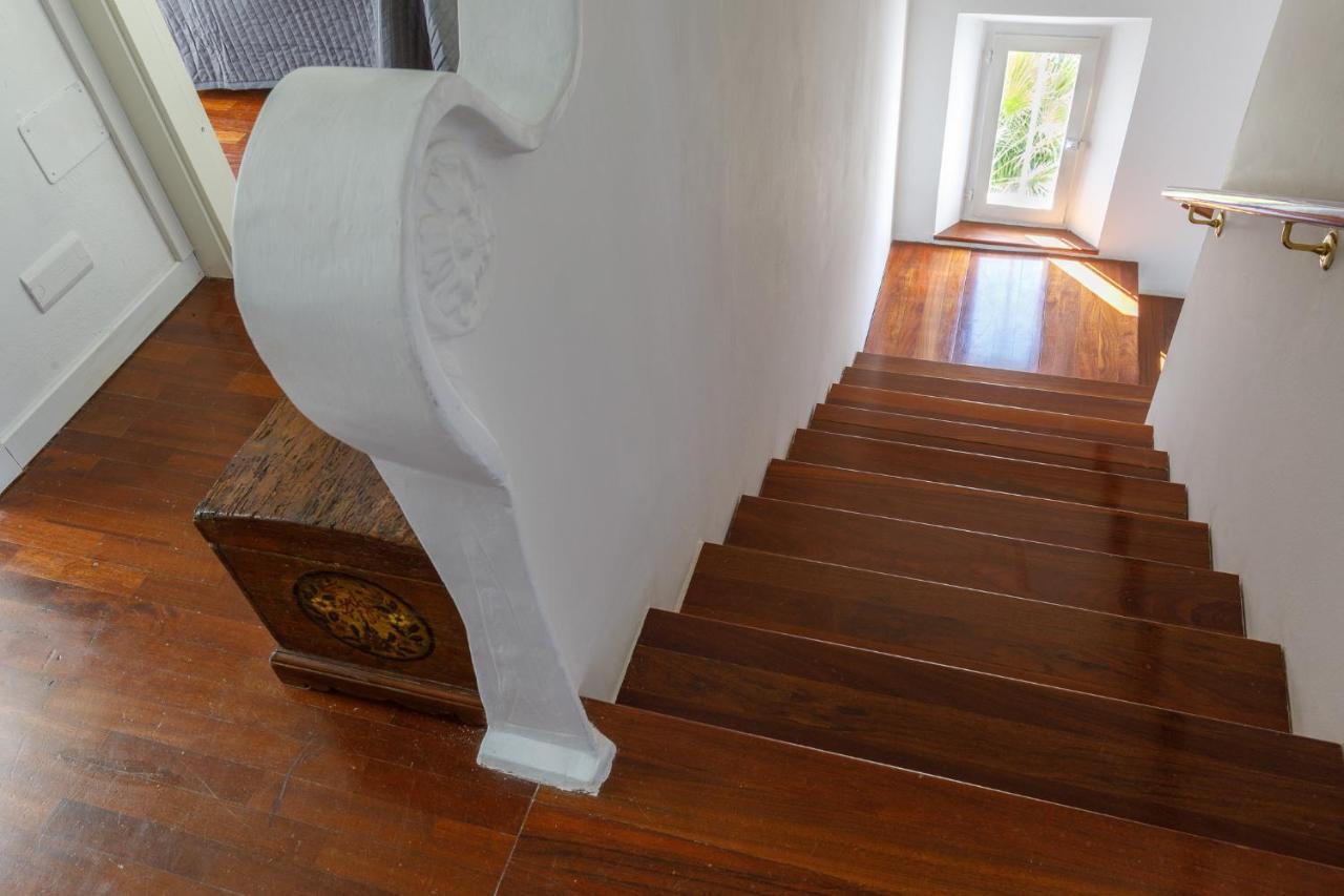 8 Villa